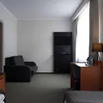 Hotel Edison Poznan Lotnisko Lawica 3*