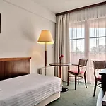 Edison Poznan Lotnisko Lawica Hotel 3*