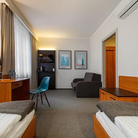 Edison Poznan Lotnisko Lawica Hotel