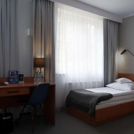 Edison Poznan Lotnisko Lawica 3*