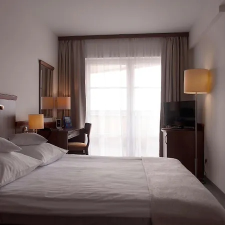 Hotel Edison Poznan Lotnisko Lawica Baranowo (Gmina Tarnowo Podgorne)