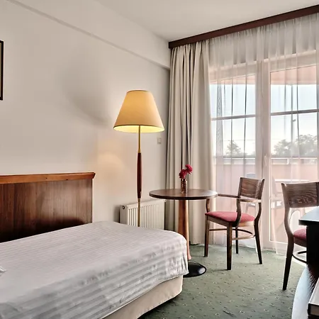 Hotel Edison Poznan Lotnisko Lawica