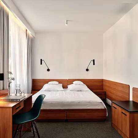 Edison Poznan Lotnisko Lawica Hotel