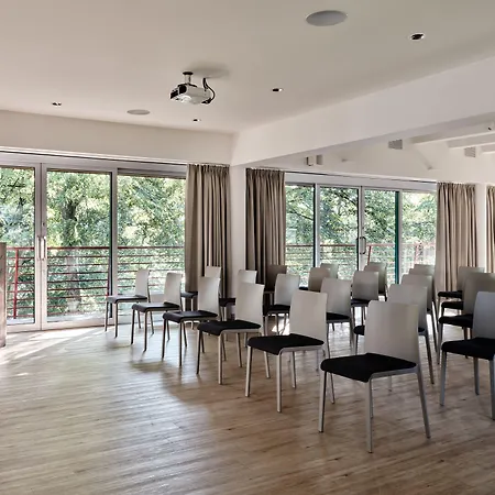 Edison Poznan Lotnisko Lawica Hotel