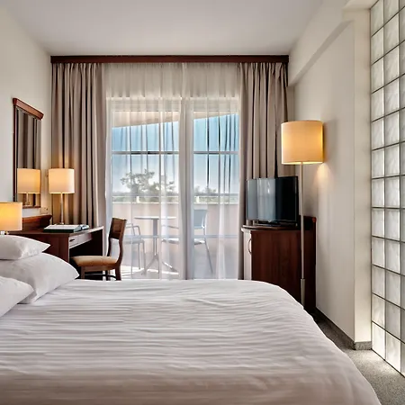 Hotel Edison Poznan Lotnisko Lawica Baranowo (Gmina Tarnowo Podgorne)