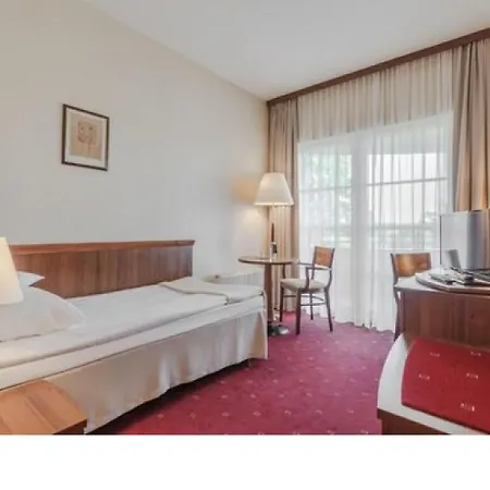 Edison Poznan Lotnisko Lawica 3*