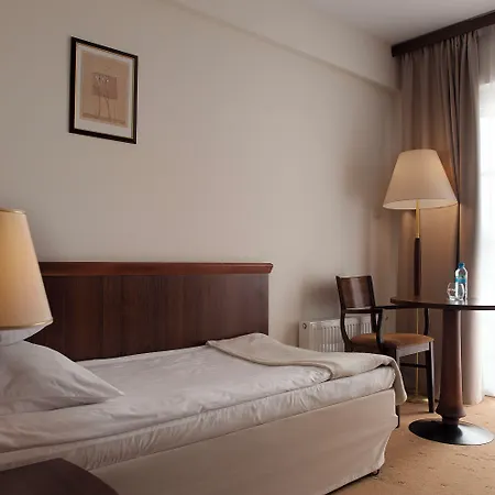 Edison Poznan Lotnisko Lawica 3*