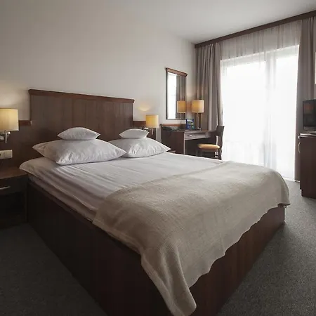 Hotel Edison Poznan Lotnisko Lawica Baranowo (Gmina Tarnowo Podgorne)