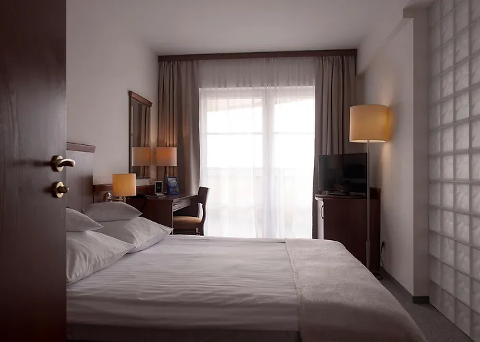 Hotel Edison Poznan Lotnisko Lawica Baranowo (Gmina Tarnowo Podgorne)