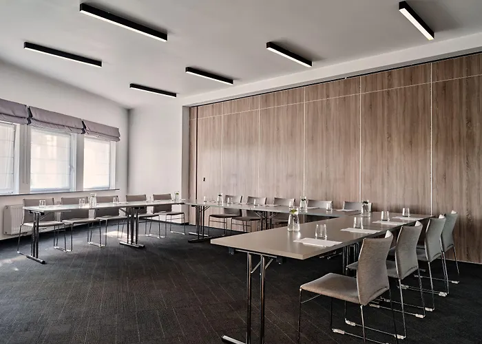 Edison Poznan Lotnisko Lawica Hotel