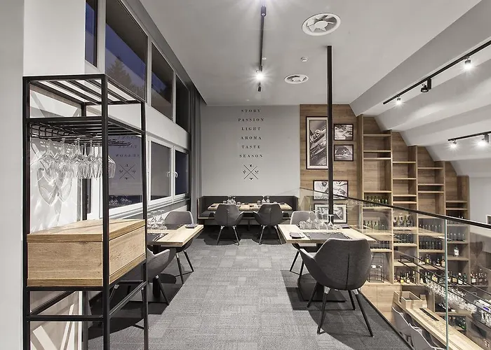 Hotel Edison Poznan Lotnisko Lawica 3*